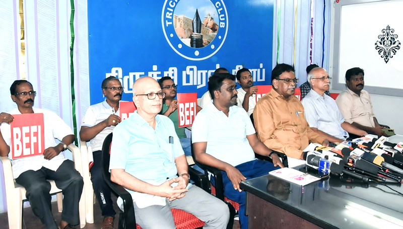 தனியார் வங்கிகளை பொதுத்துறை வங்கிகளாக மாற்றினால் கிராமப் புறங்களுக்கும், மலைப் பிரதேசங்களுக்கும் வங்கி சேவைகளை விரிவாக்க முடியும்!