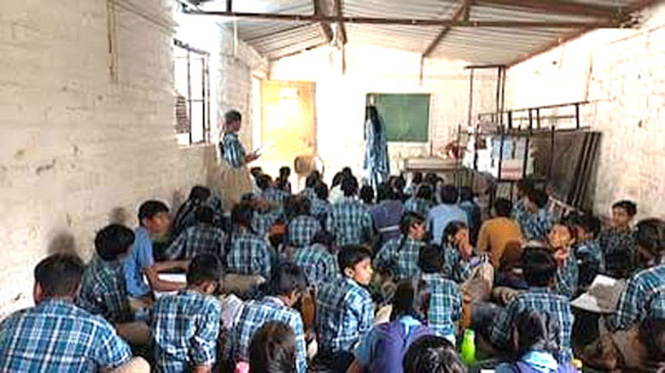 மத்தியப் பிரதேச கல்வித்துறையில் பெரும் ்ஊழல்