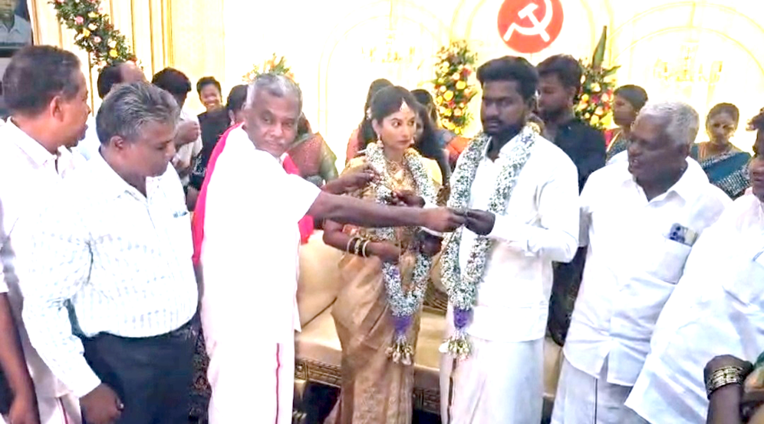 விழுப்புரத்தில் பெ. சண்முகம் தலைமையில் சாதி - சடங்கு மறுப்பு திருமணம்!