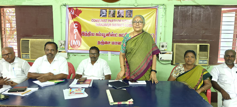 மாணவர்களை மிரட்டும் தமிழக காவல்துறை உ.வாசுகி கண்டனம்