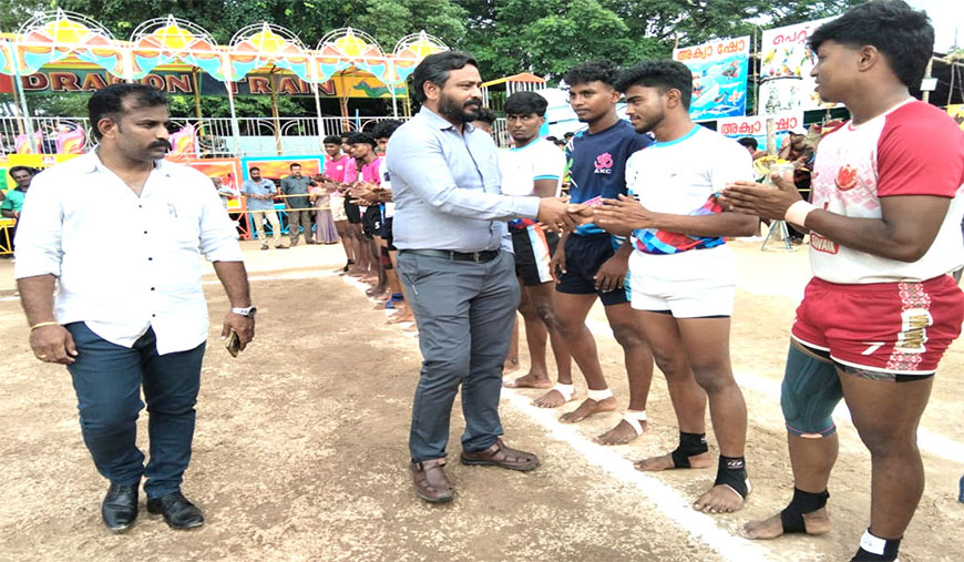 குழித்துறை வாவுபலி பொருட்காட்சியில் பெண்கள் கபடி போட்டி துவக்கம்