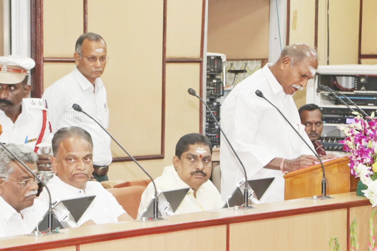 ரூ.14,300 கோடிக்கு புதுச்சேரி பட்ஜெட் முதல்வர் ரங்கசாமி தாக்கல் செய்தார்