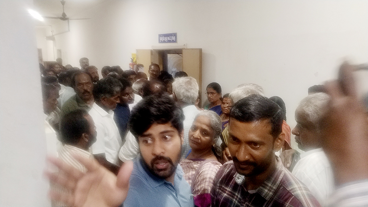 பெயரளவில் நடந்த ‘உங்களைத் தேடி, உங்கள் ஊரில்’ முகாம்