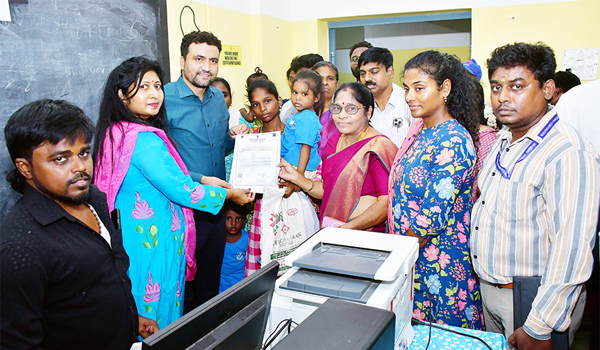 சோழிங்கநல்லூர் மண்டலம், வார்டு-195, எழில் நகரில் உள்ள சென்னை நடுநிலைப்பள்ளி வளாகத்தில் நடைபெற்ற பள்ளி