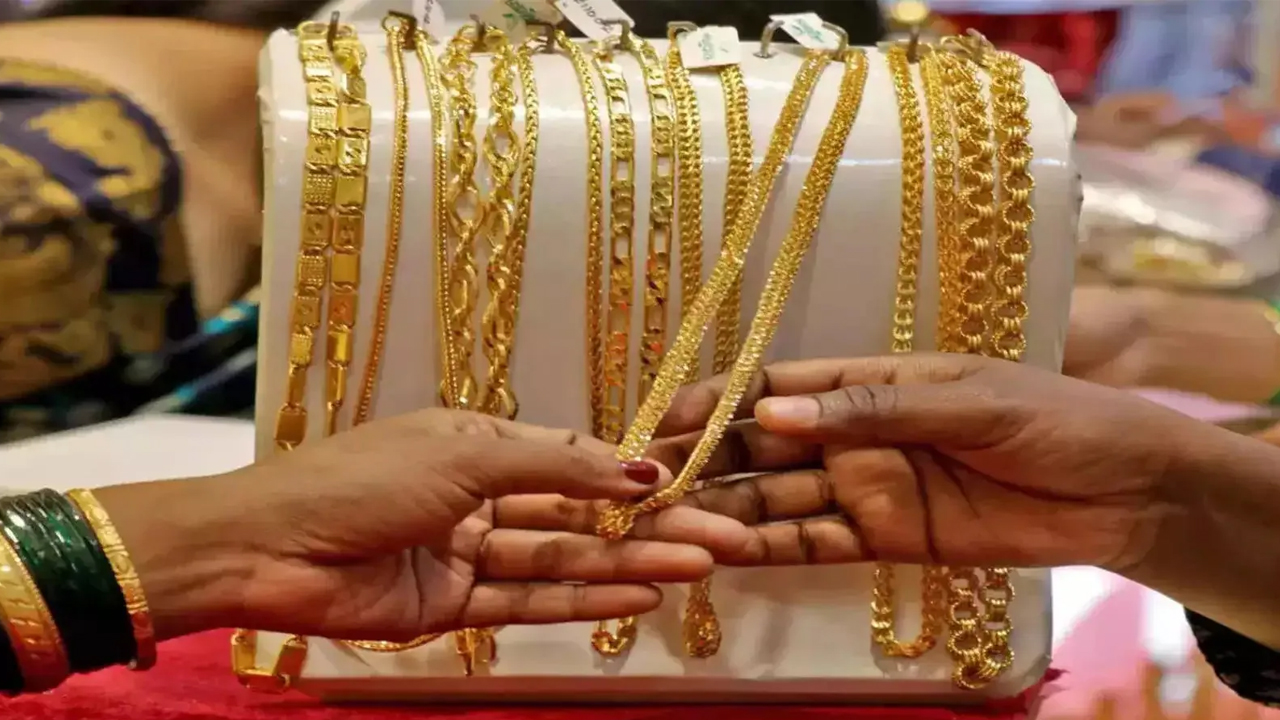 தங்கம் விலை ரூ.880 உயர்வு! – இன்றைய நிலவரம்