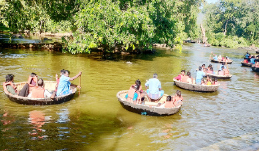 ஊட்டமலை பரிசல் துறையை திறந்து பரிசல் இயக்க பரிசல் ஓட்டுநர்கள் வலியுறுத்தல்