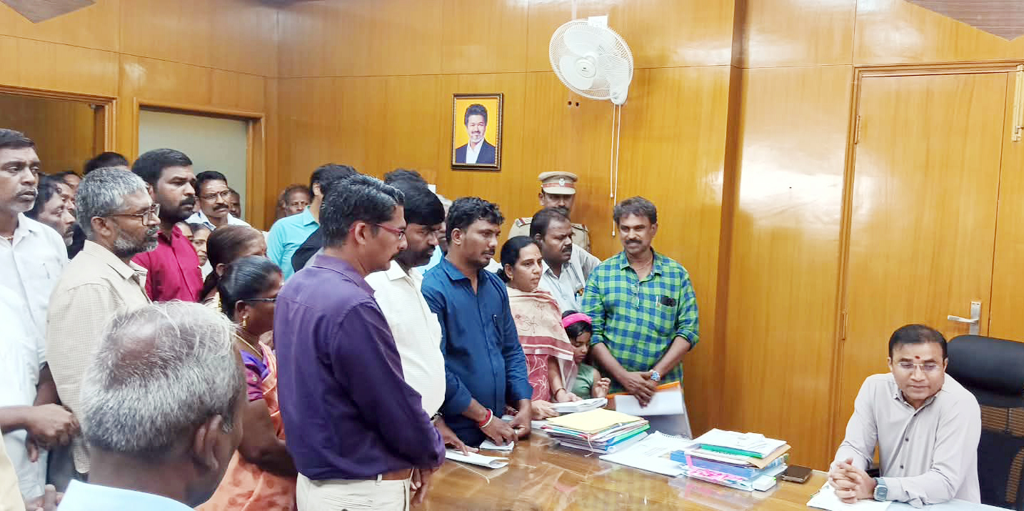 திருக்கோயில் தொழிலாளர்கள் கோரிக்கை மனு