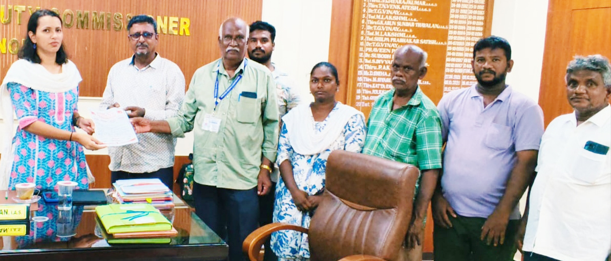 எம்.சி. ரோடு வணிக வளாகத்திற்கு சுற்றுச்சுவர் அமைக்க வேண்டும் சாலையோர வியாபாரிகள் கோரிக்கை