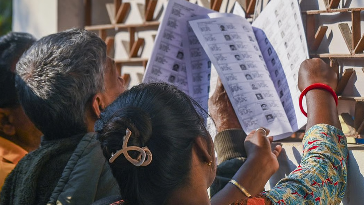 கர்நாடகா: இறுதி வாக்காளர் பட்டியலில் 99.3 லட்சம் பேர் நீக்கம்!