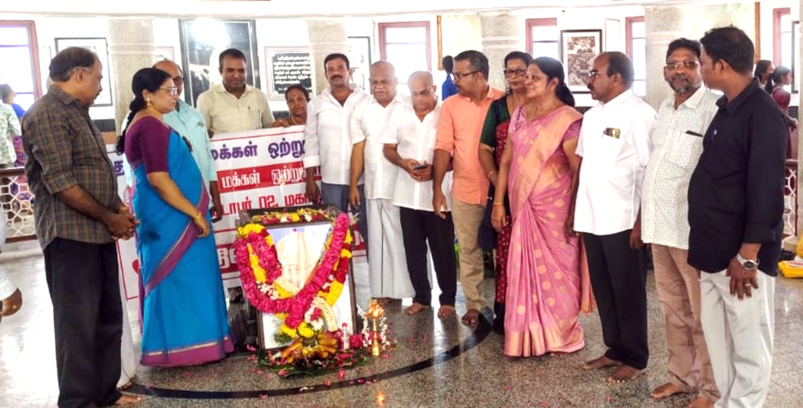 மகாத்மா காந்தி பிறந்த தினத்தை முன்னிட்டு குமரி காந்தி மண்டபத்தில்
